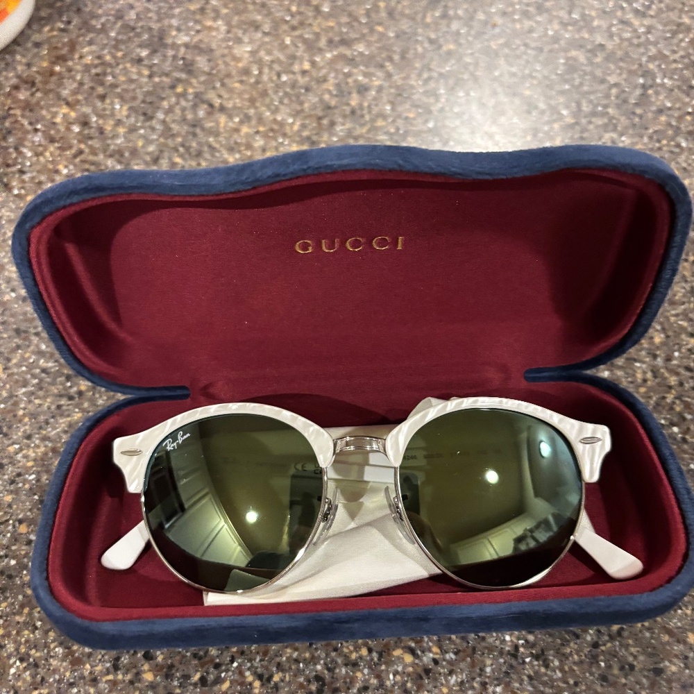 Women’s mother of pearl cat eye Ray-Ban’s